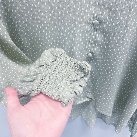 Market & Spruce Light Green in Polka Dot Print Lightweight Shirt Size Medium - Picture 5 of 8